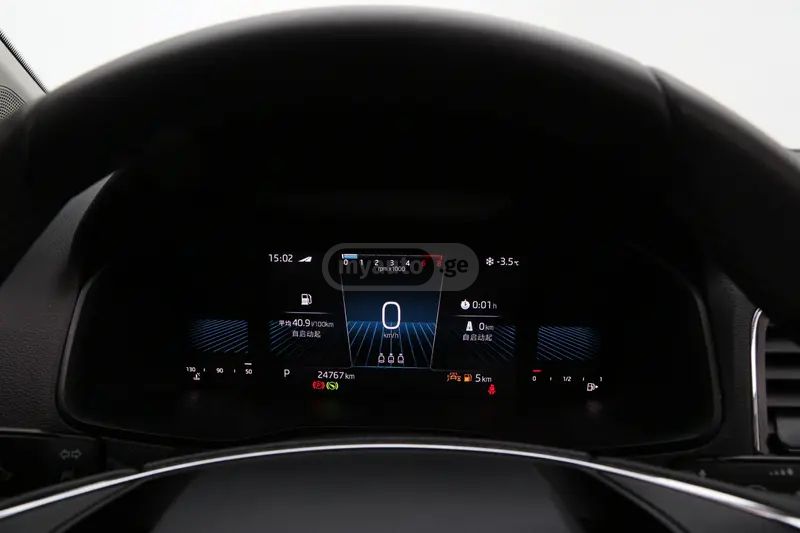 Skoda Karoq 2023 — миниатюра 12