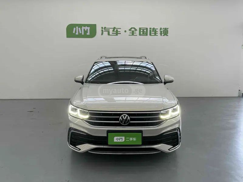 Volkswagen Tiguan - фото 2