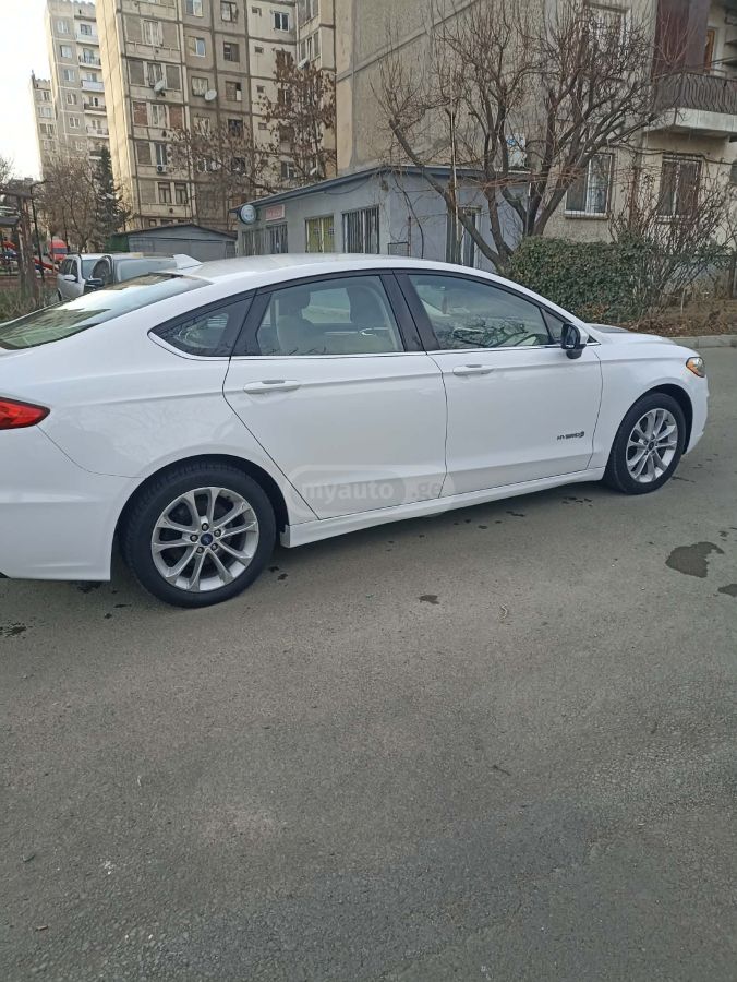 Ford Fusion - фото 3