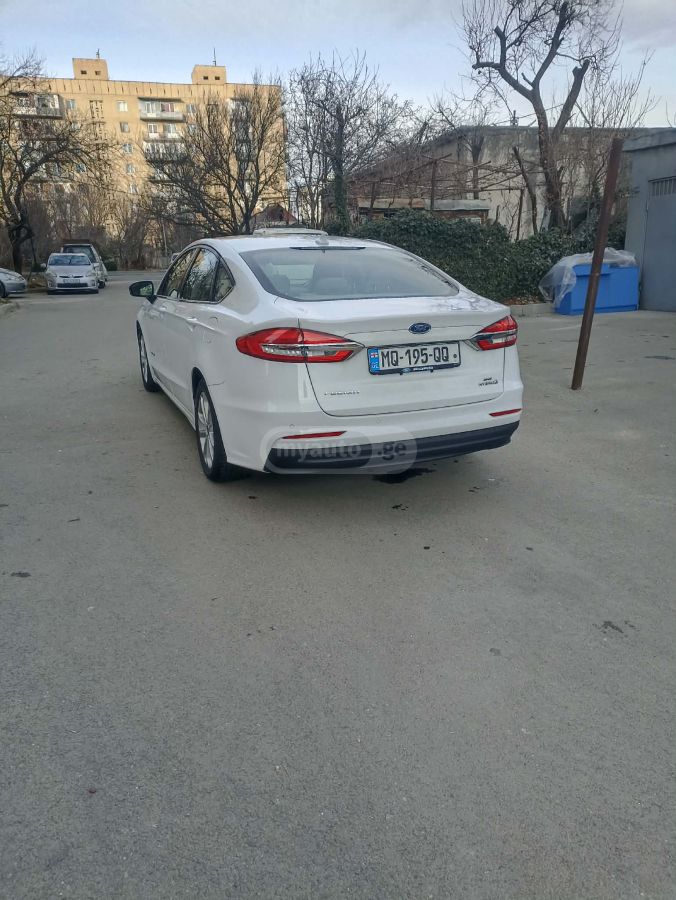 Ford Fusion - фото 6