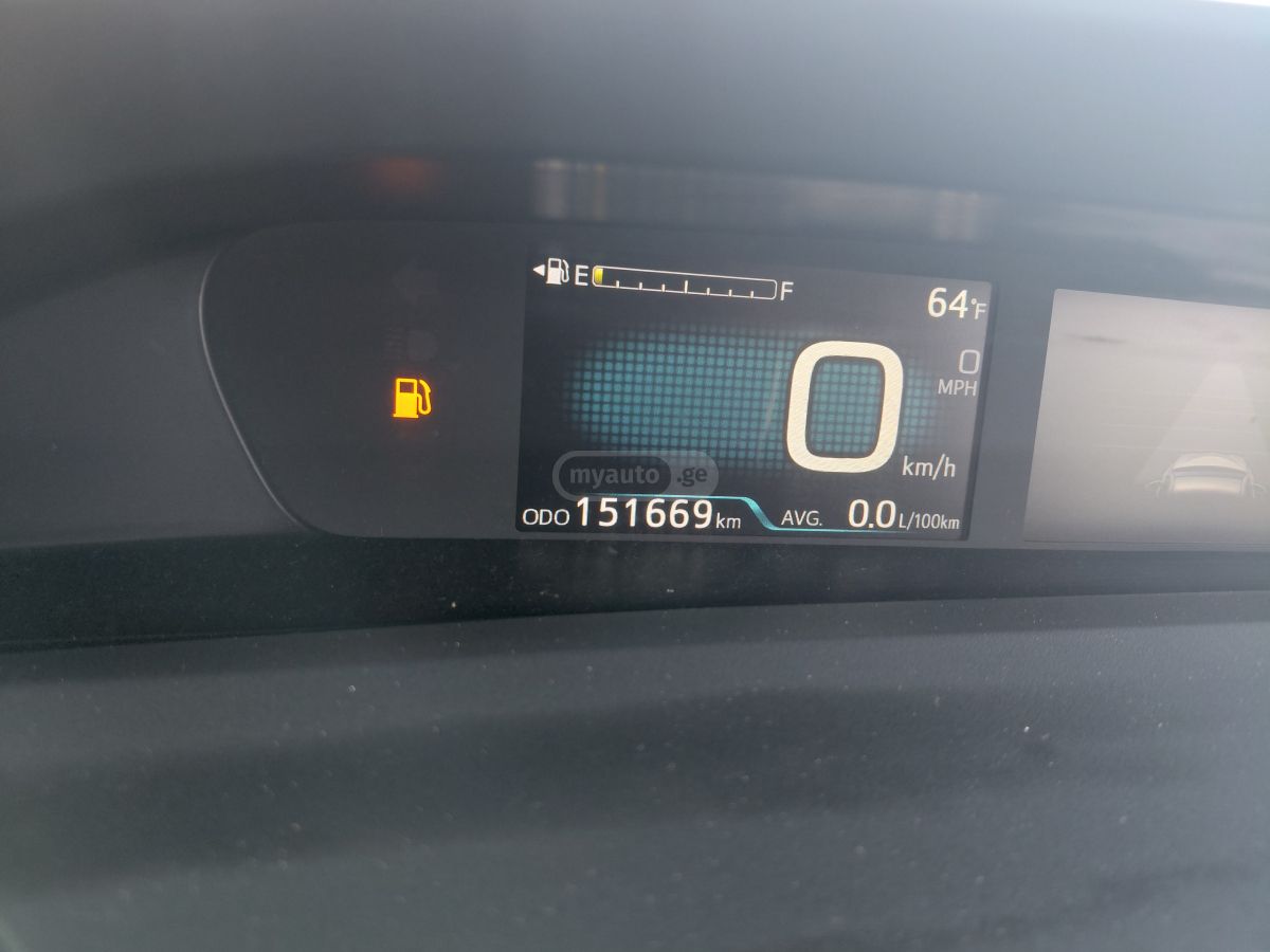 Toyota Prius - фото 10