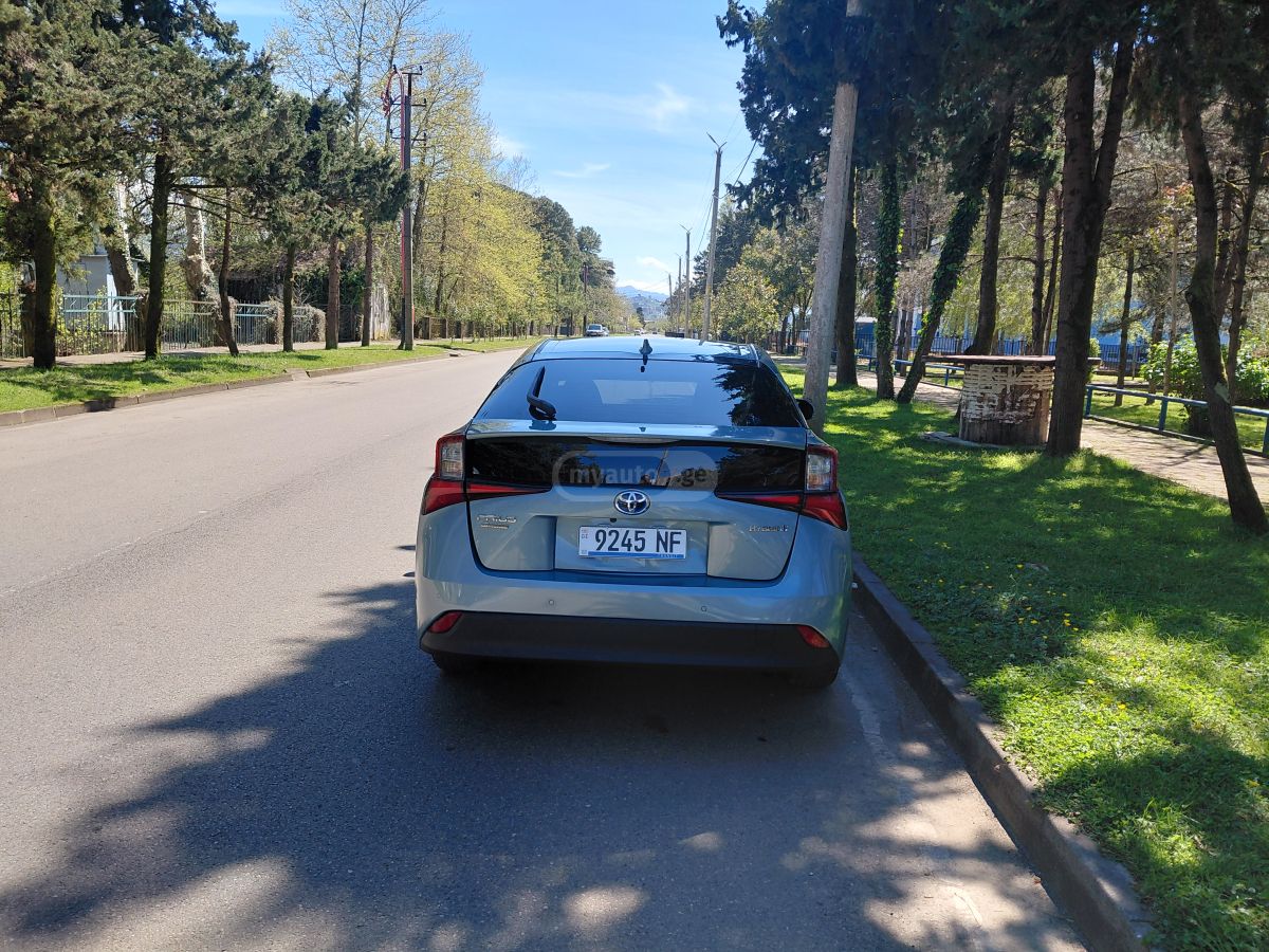 Toyota Prius - фото 4