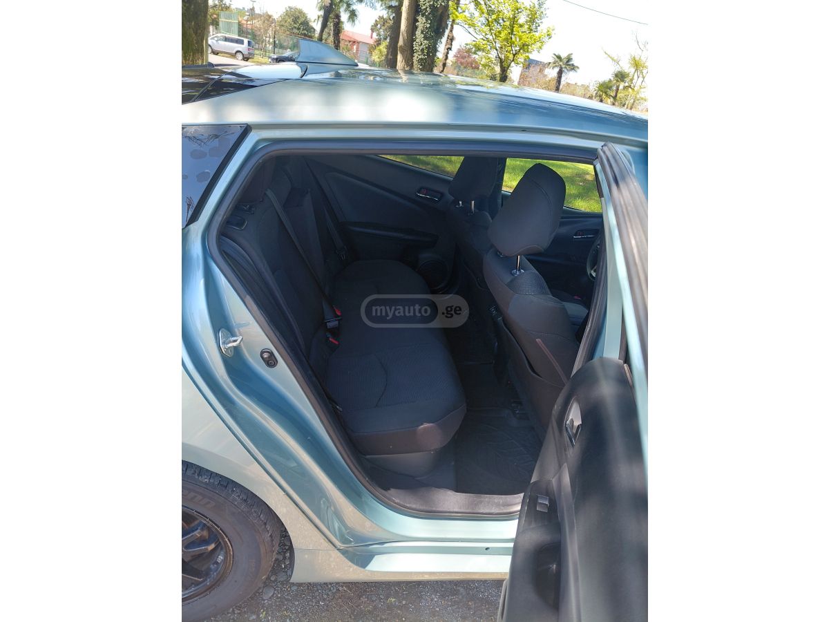 Toyota Prius - фото 6