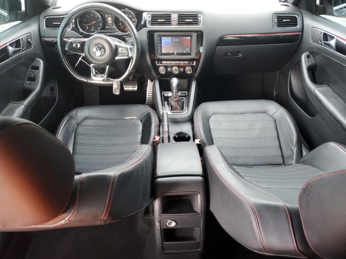 Volkswagen Jetta - фото 3