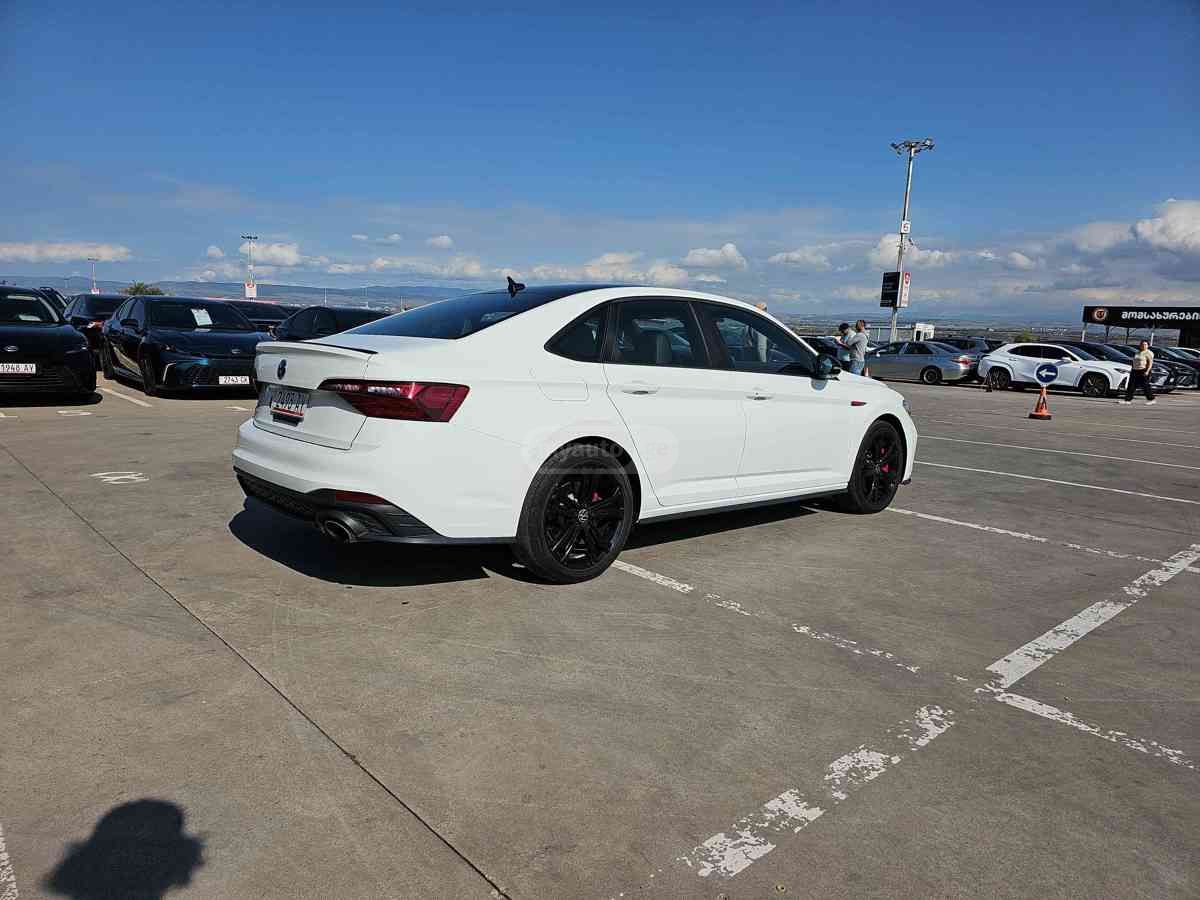 Volkswagen Volkswagen Jetta GLI — миниатюра 4