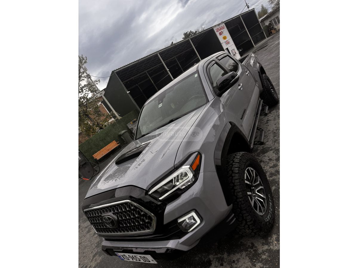 Toyota Tacoma - фото 11