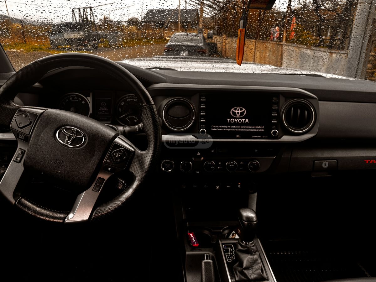 Toyota Tacoma - фото 13