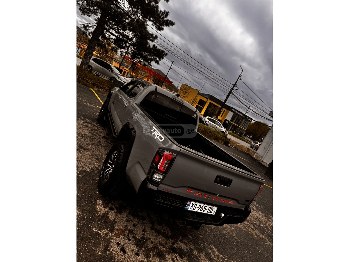 Toyota Tacoma - фото 4