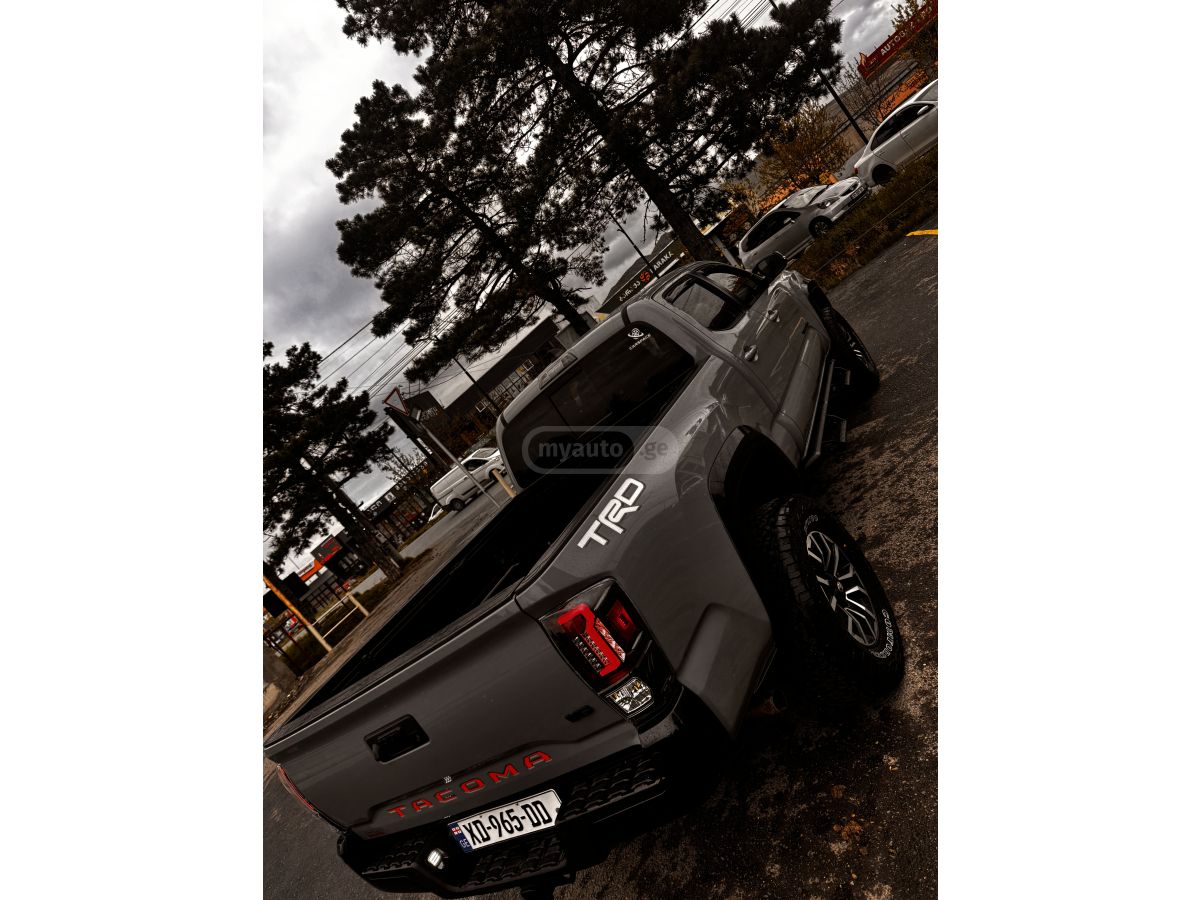 Toyota Tacoma - фото 9