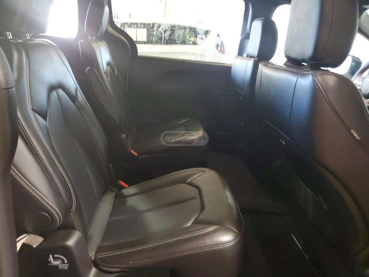 Chrysler Pacifica 2025 — миниатюра 11