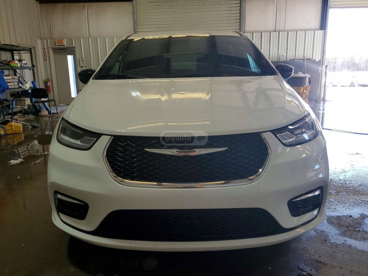 Chrysler Pacifica 2025 — миниатюра 5