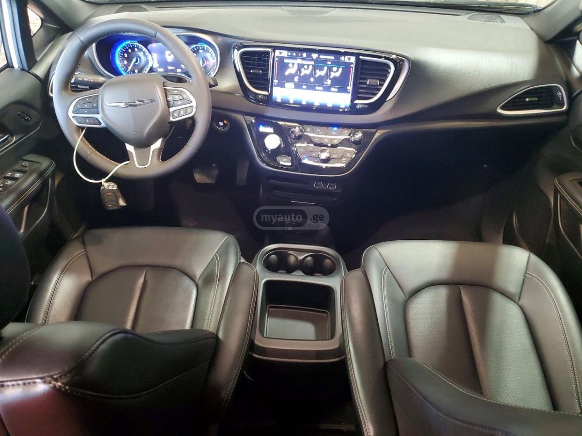 Chrysler Pacifica 2025 — миниатюра 8