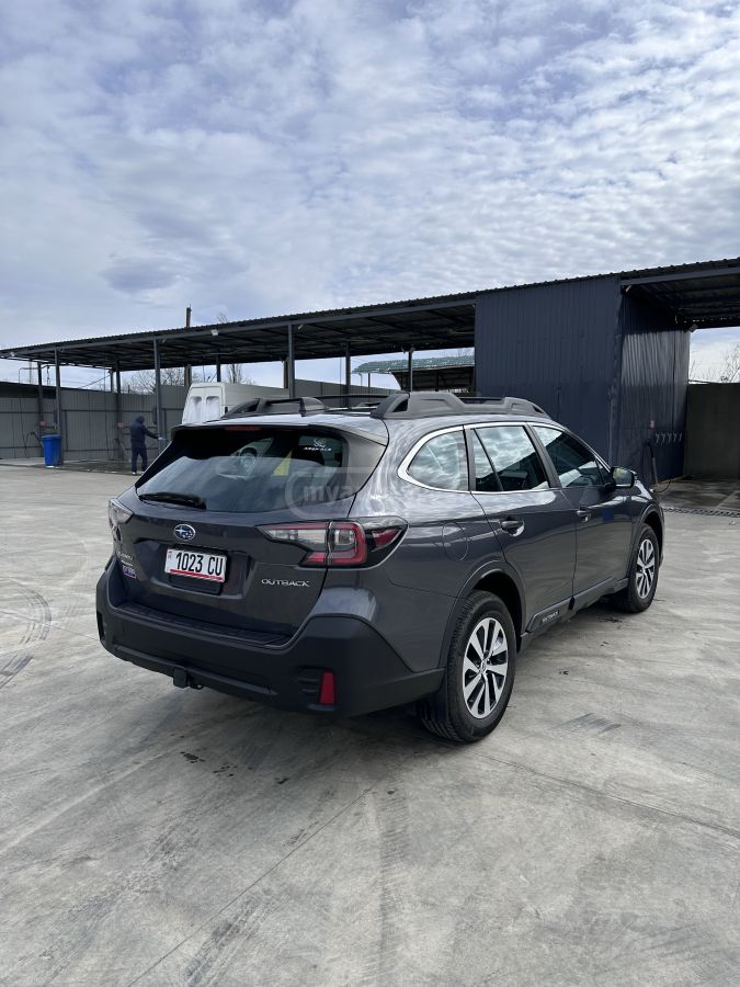 Subaru Premium 4dr All-Wheel Drive CV — миниатюра 5