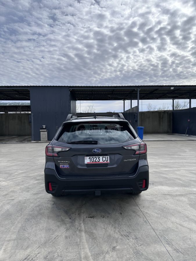 Subaru Premium 4dr All-Wheel Drive CV — миниатюра 6