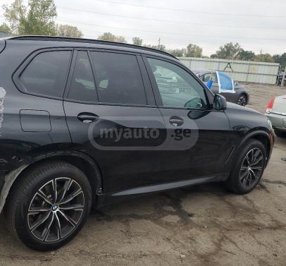 BMW xDrive40i 4dr All-Wheel Drive — миниатюра 3