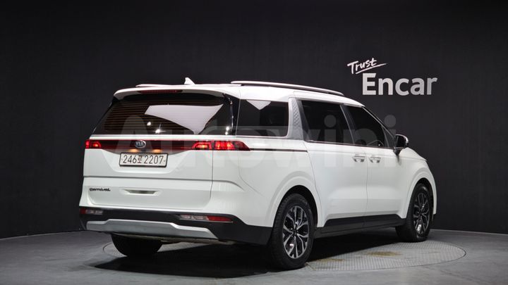 Kia Sedona - фото 2