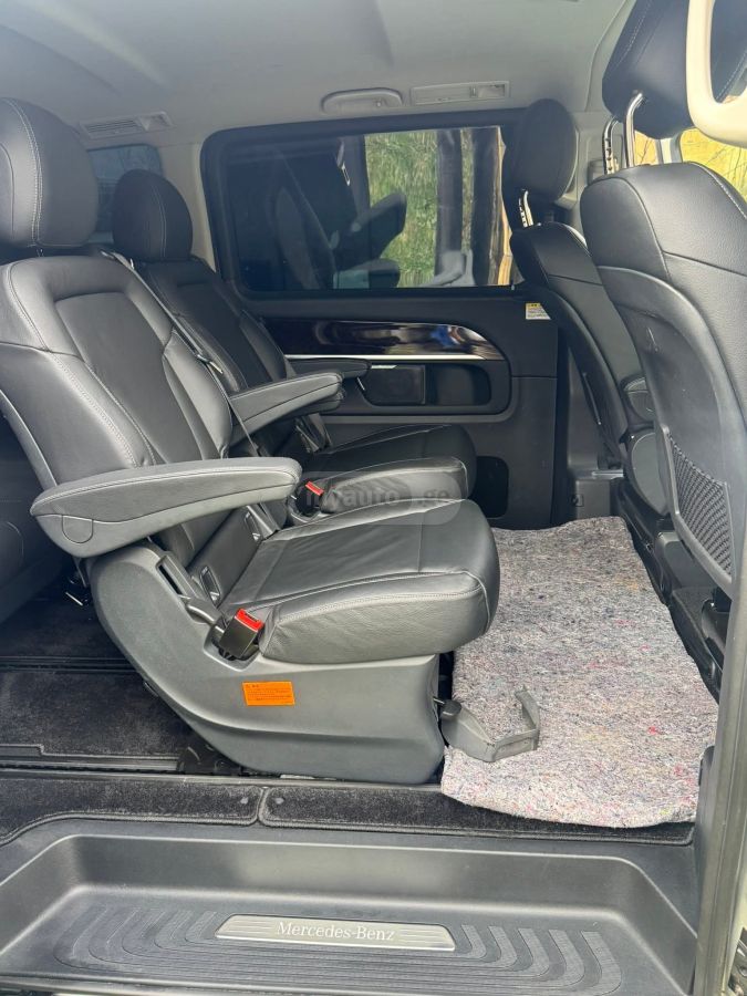 Mercedes-Benz V 220 - фото 11