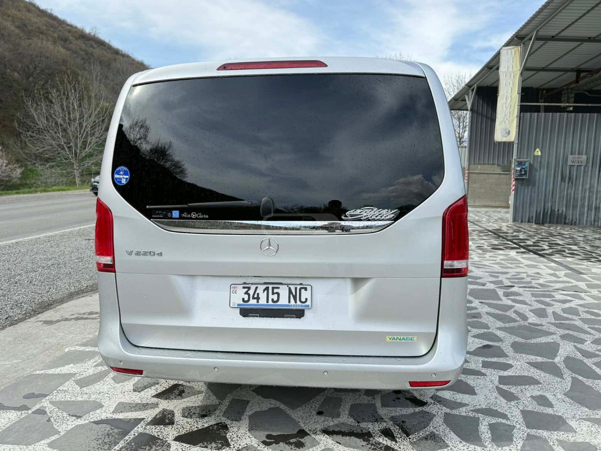 Mercedes-Benz V 220 - фото 7