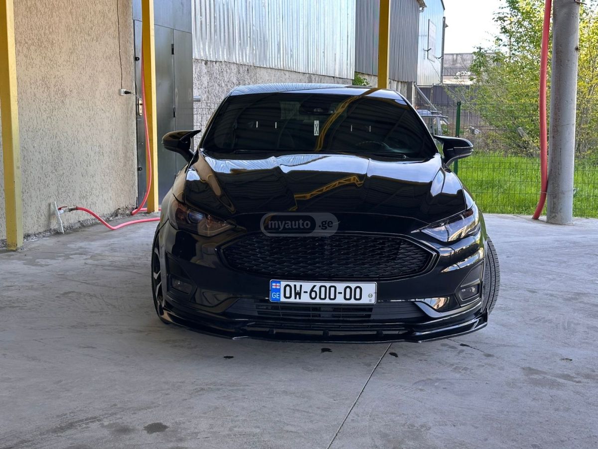 Ford Fusion - фото 1