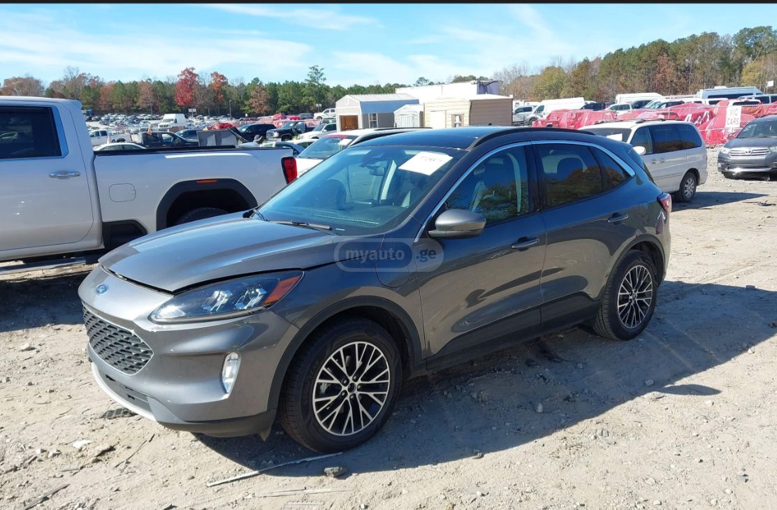 Ford Escape - фото 1