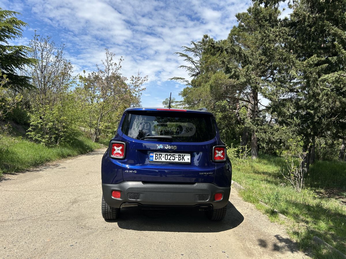 Jeep Renegade - фото 13