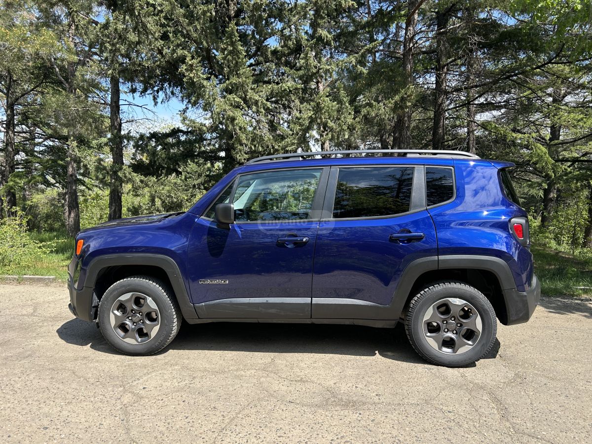 Jeep Renegade - фото 4