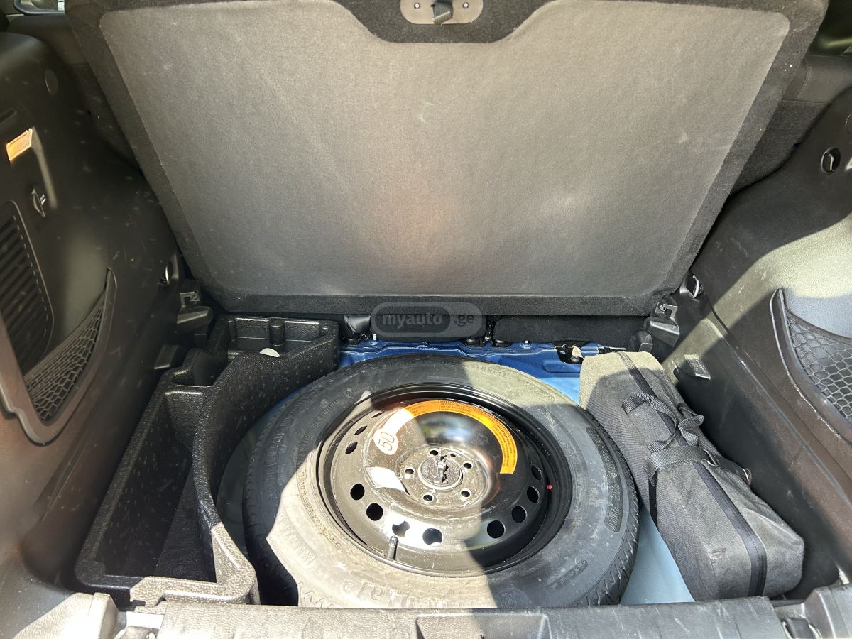 Jeep Renegade - фото 8