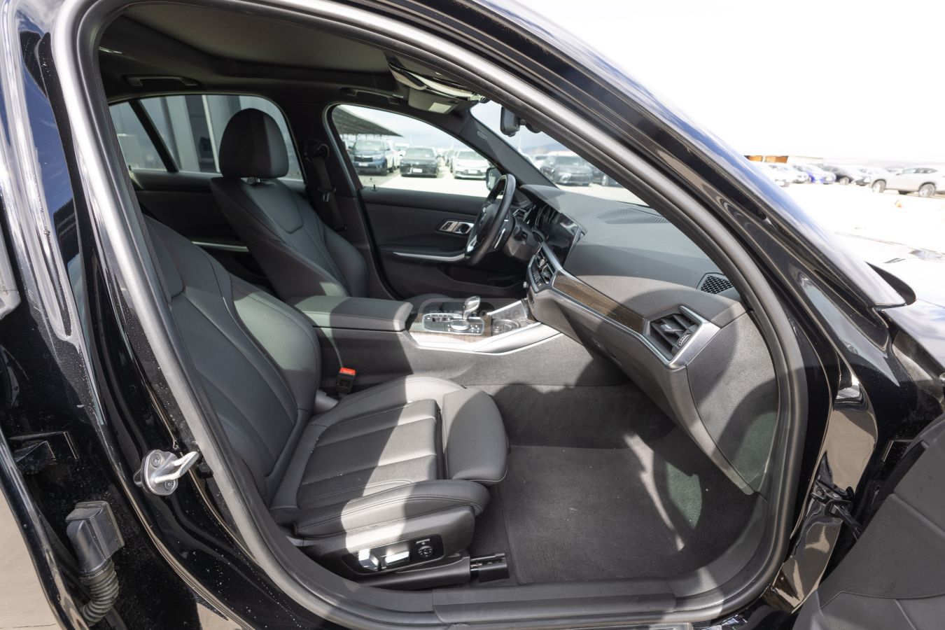 BMW Bmw 330i — миниатюра 10