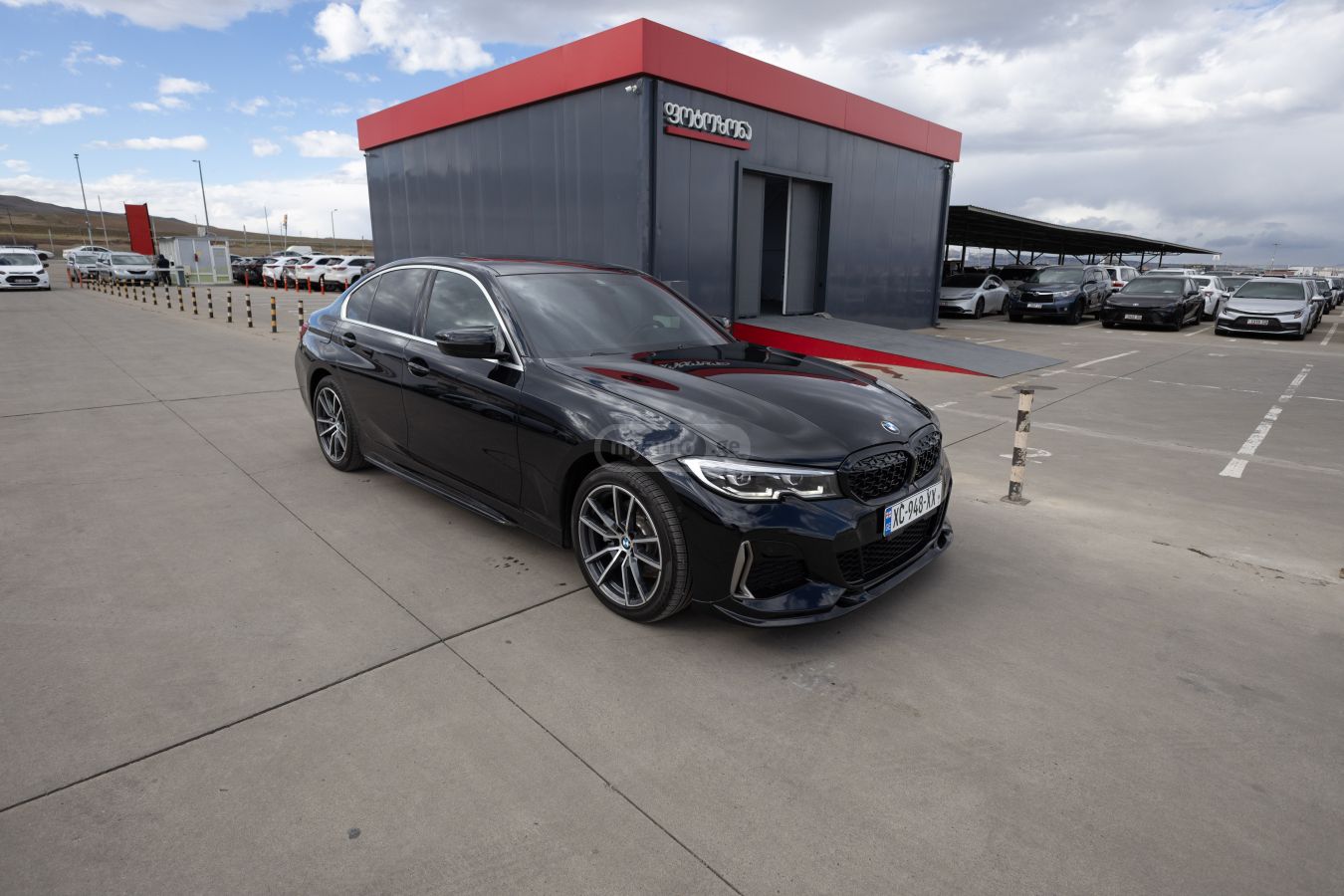 BMW Bmw 330i — миниатюра 3