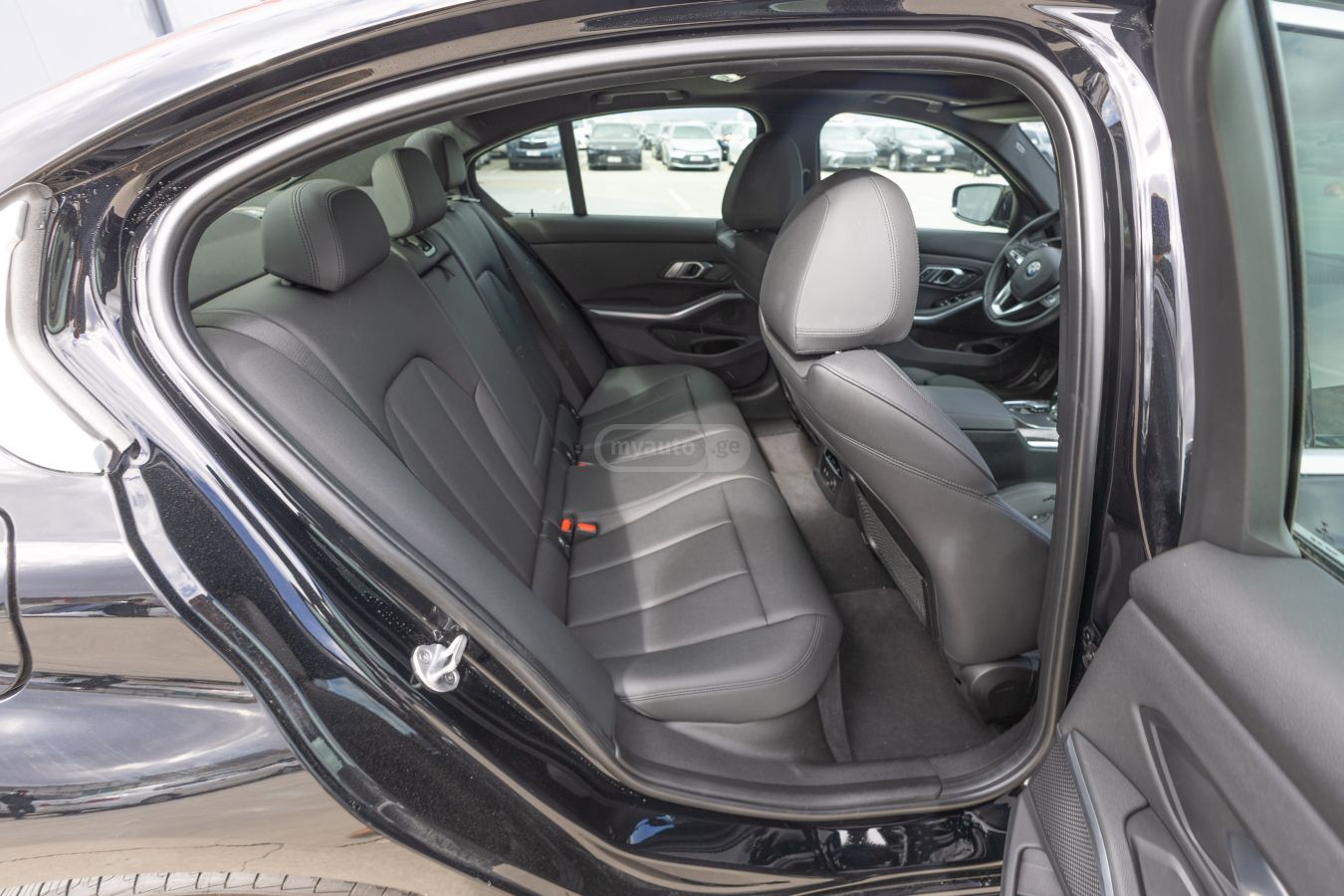 BMW Bmw 330i — миниатюра 8