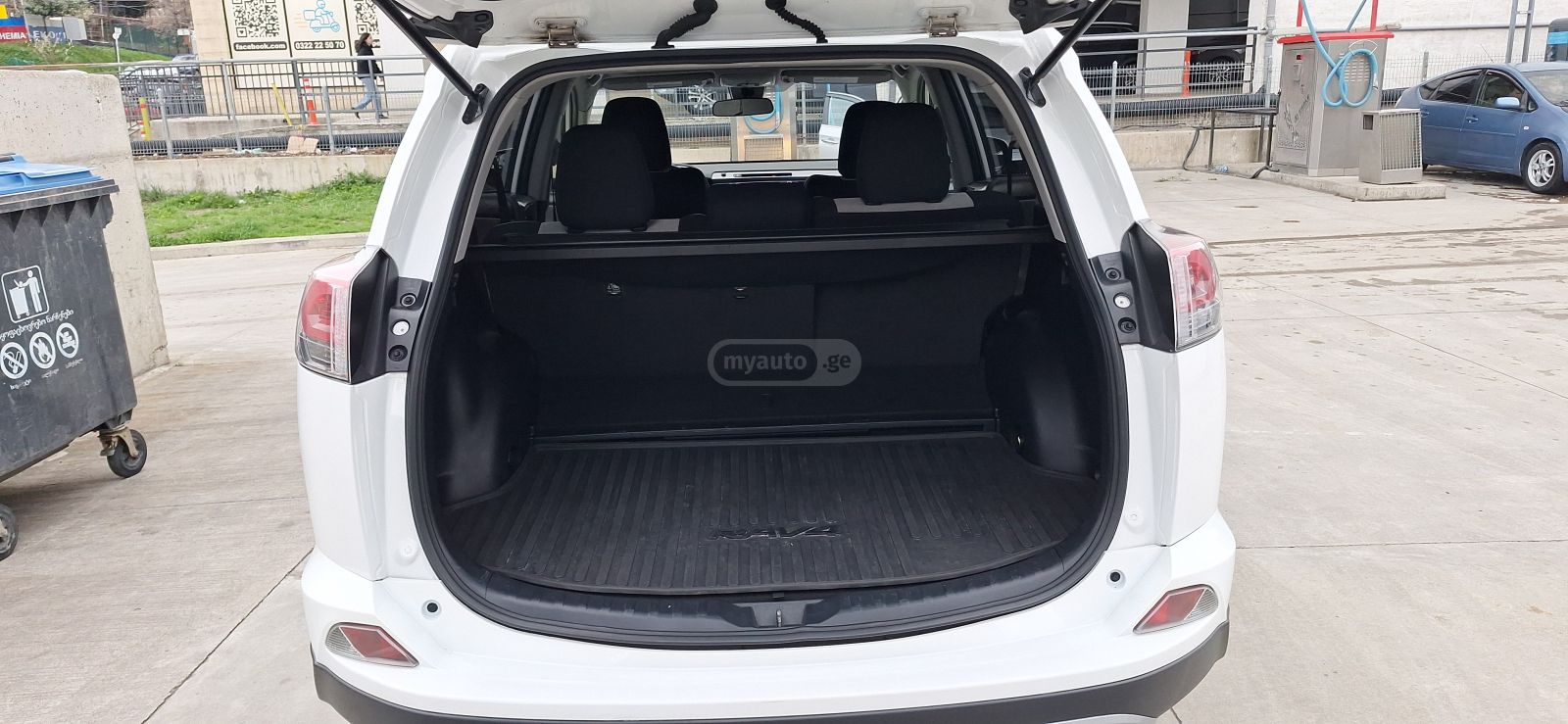 Toyota RAV 4 - фото 8