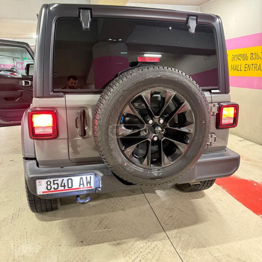 Jeep Wrangler - фото 5