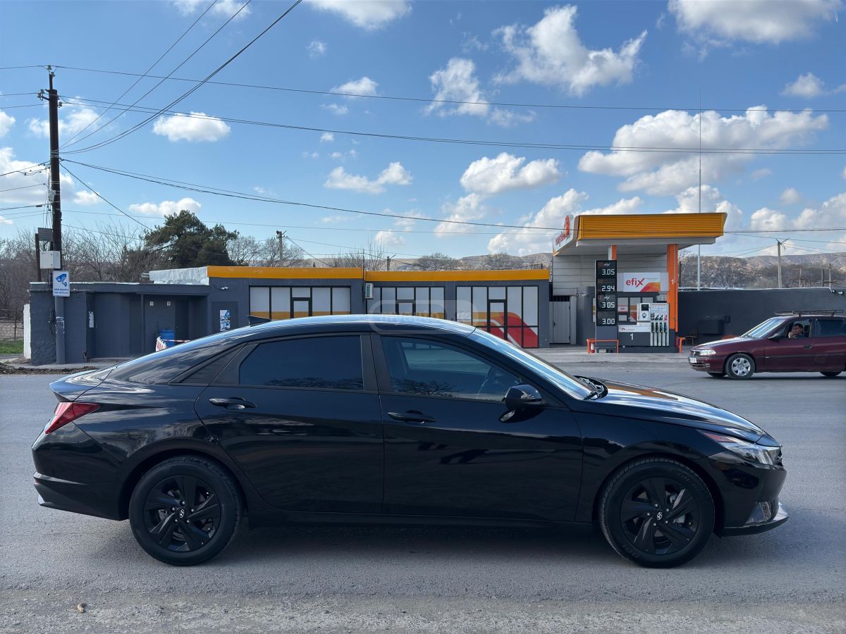 Hyundai SE 4dr Sedan CVT — миниатюра 2