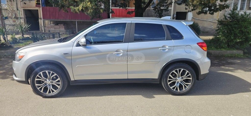 Mitsubishi Outlander Sport - фото 3