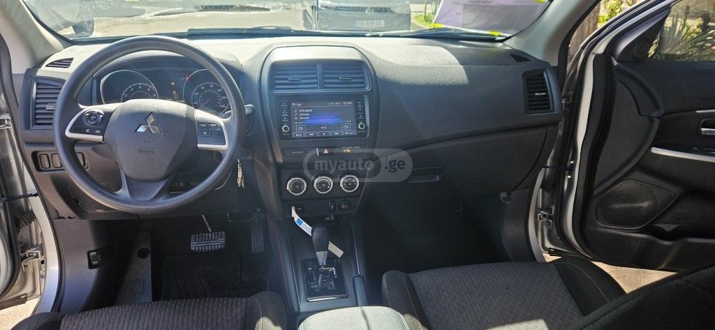 Mitsubishi Outlander Sport - фото 7