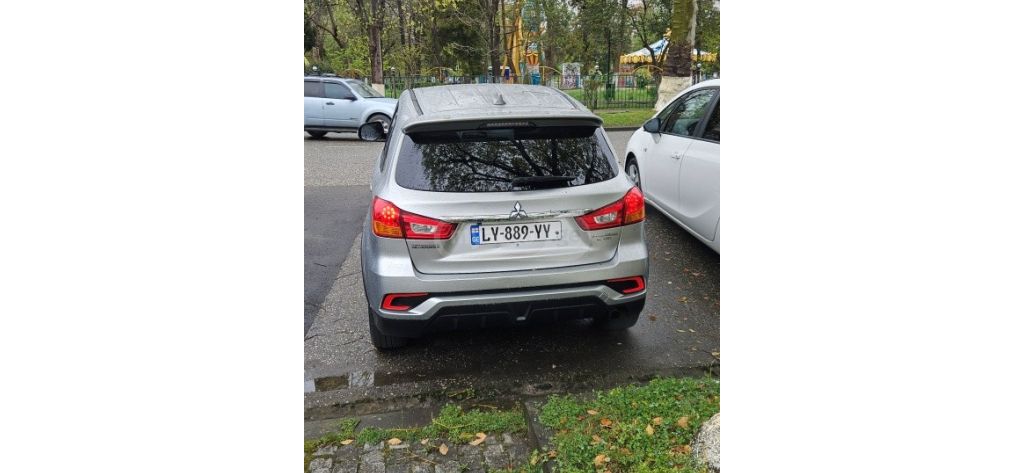 Mitsubishi Outlander Sport - фото 9