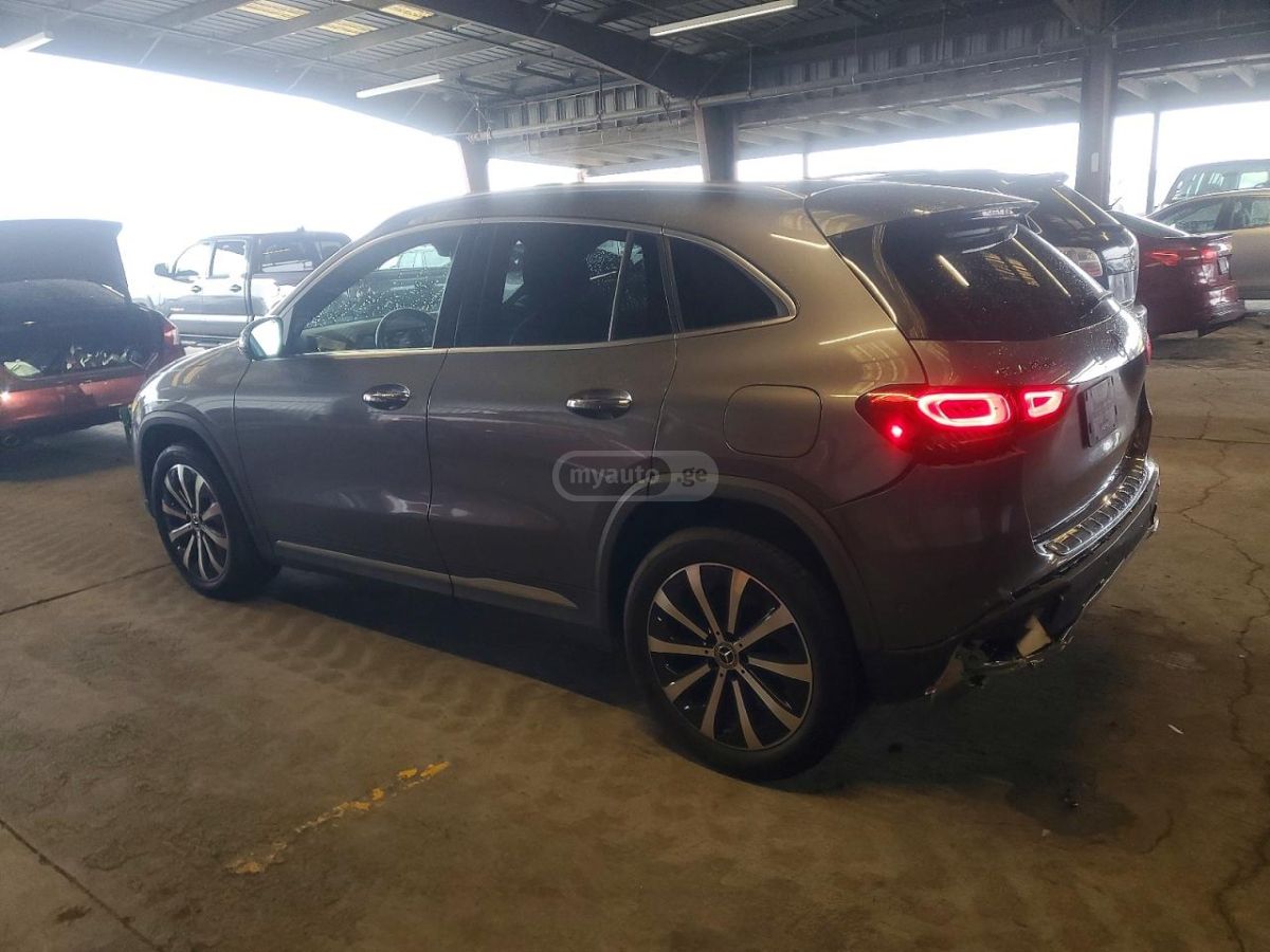 Mercedes-Benz GLA 250 - фото 2