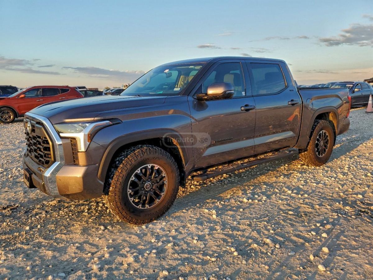 Toyota Tundra 2022 — миниатюра 1