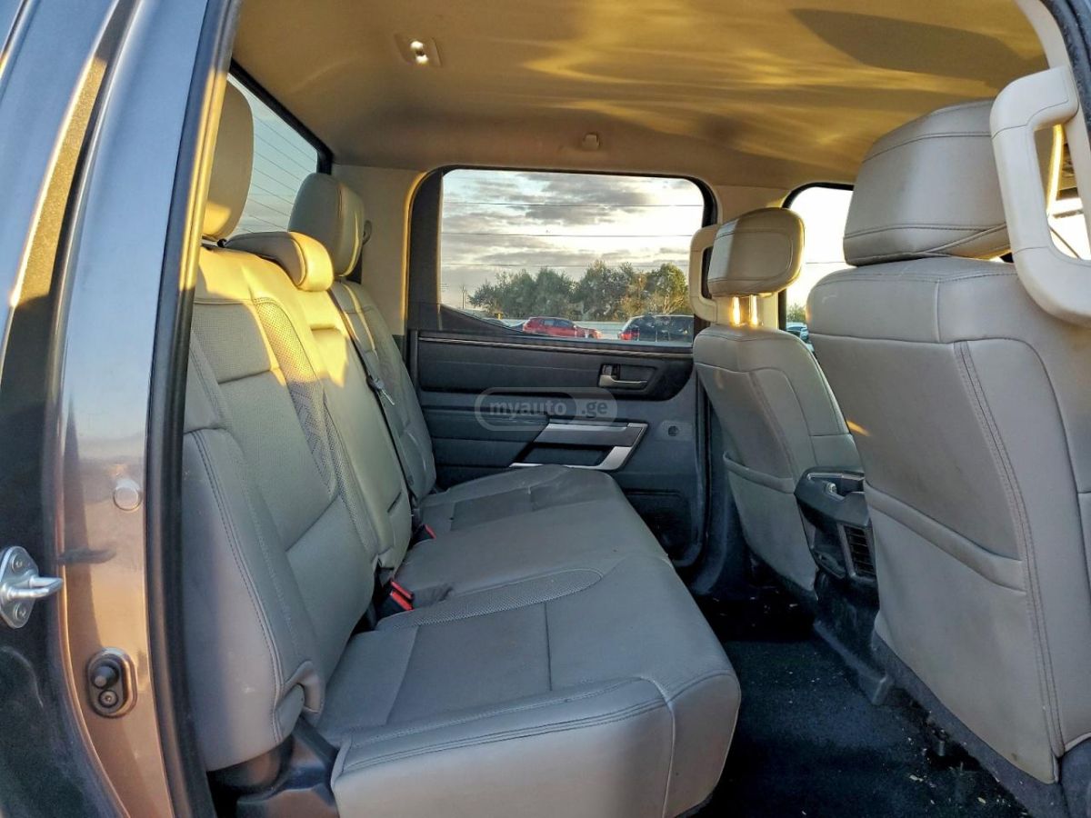 Toyota Tundra 2022 — миниатюра 9