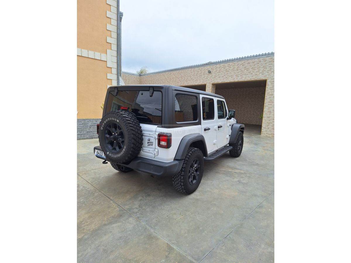 Jeep Wrangler - фото 7