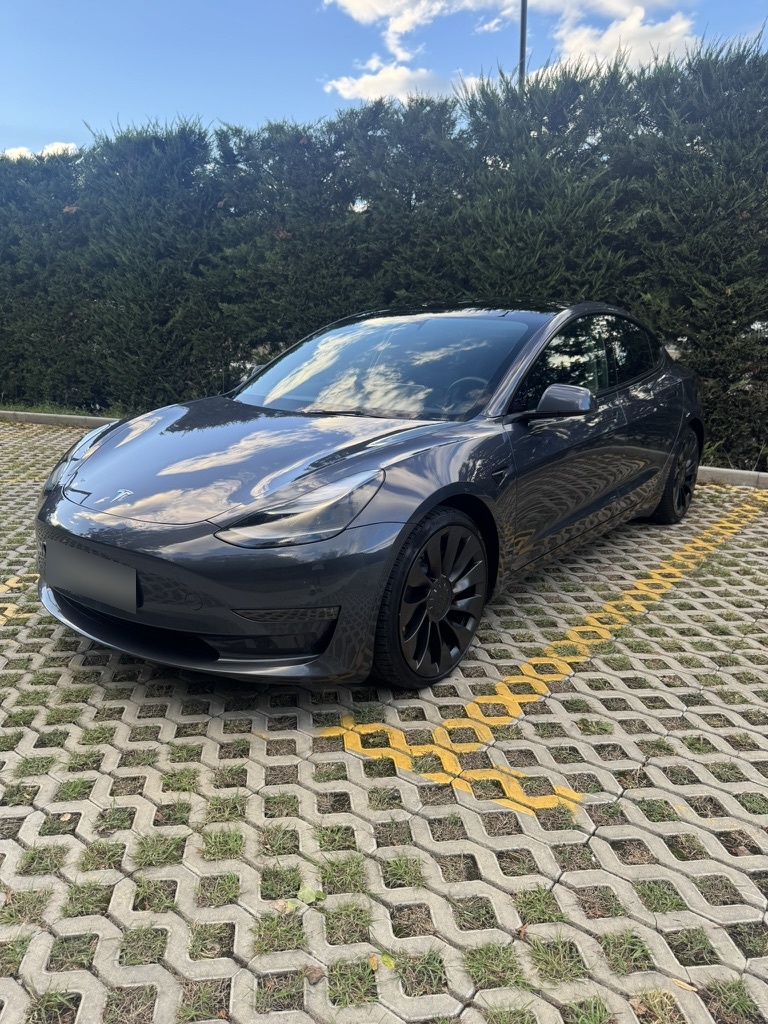 Tesla Model 3 - фото 2
