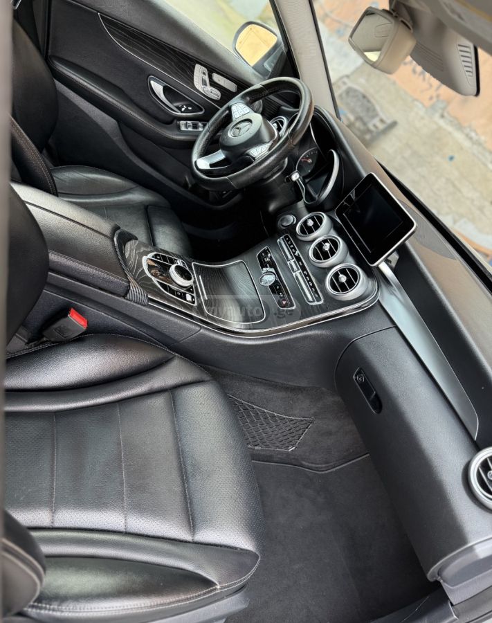 Mercedes-Benz C 300 - фото 12