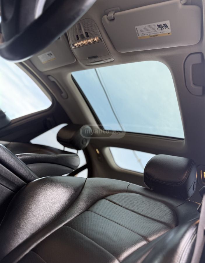 Mercedes-Benz C 300 - фото 13