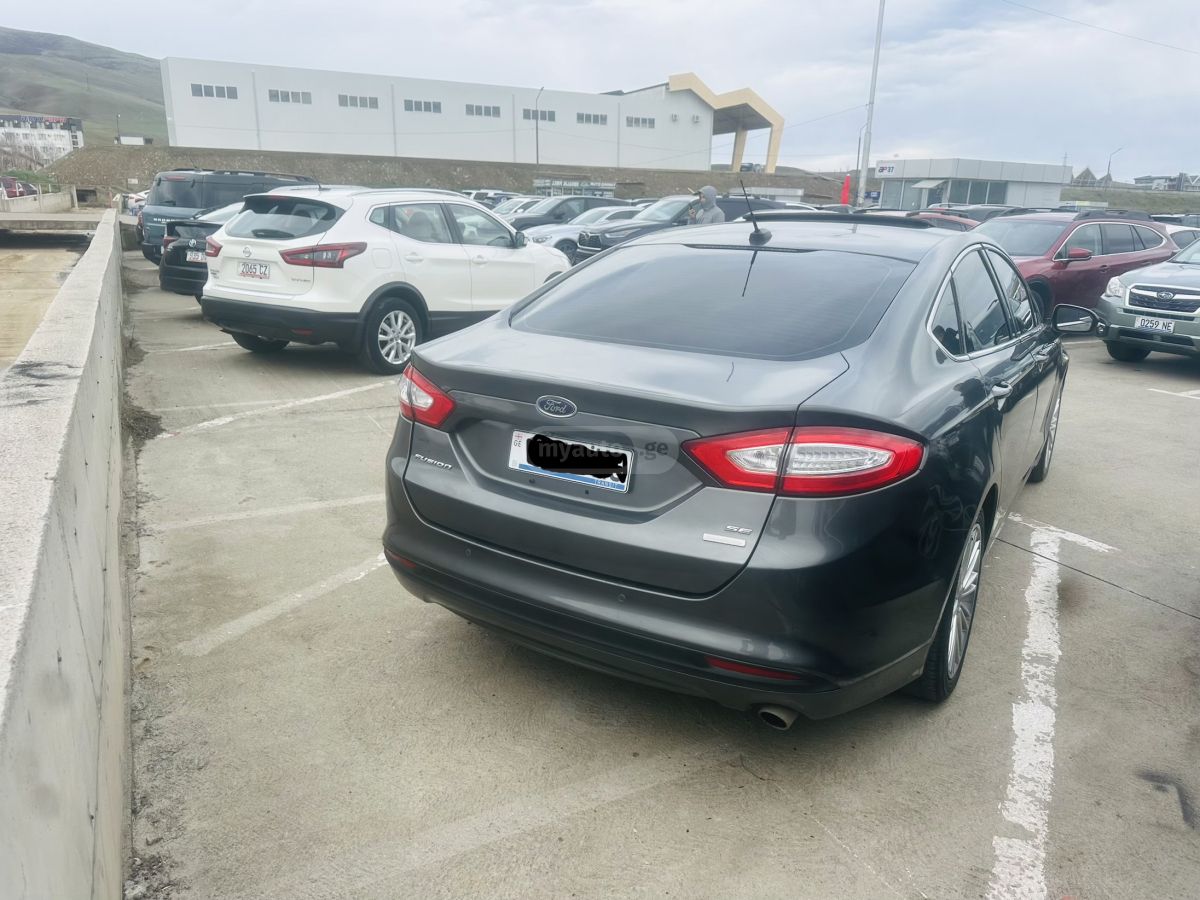 Ford Fusion - фото 4