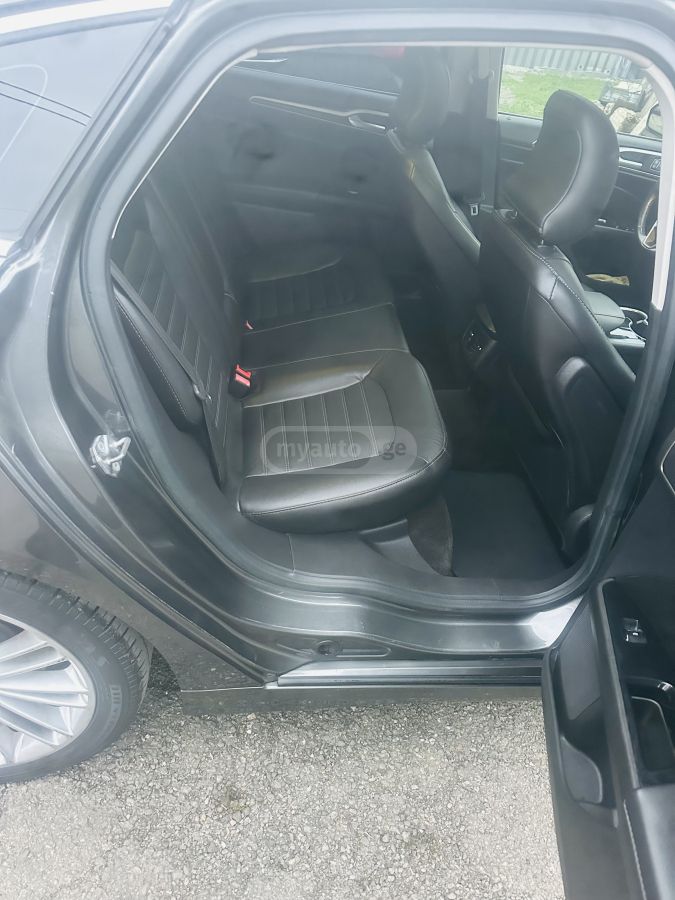 Ford Fusion - фото 7