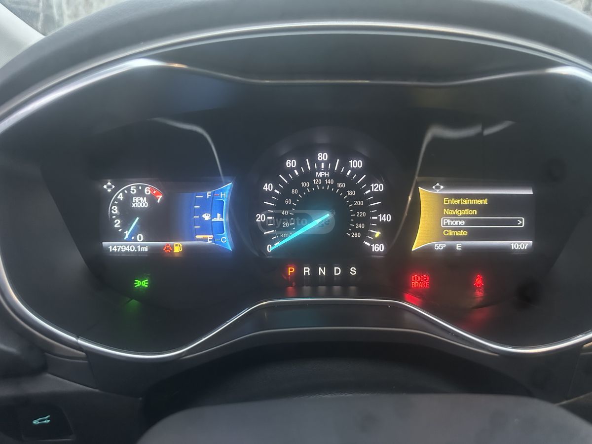 Ford Fusion - фото 9