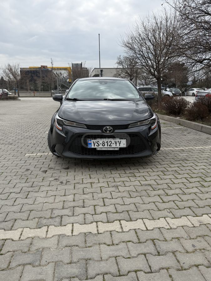 Toyota LE 4dr Sedan CVT — миниатюра 1