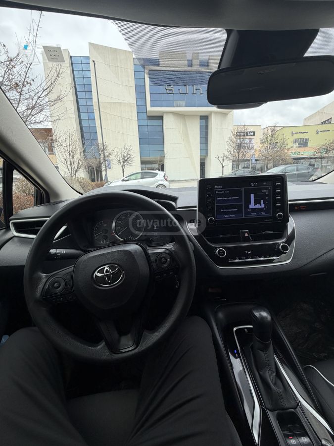 Toyota LE 4dr Sedan CVT — миниатюра 9