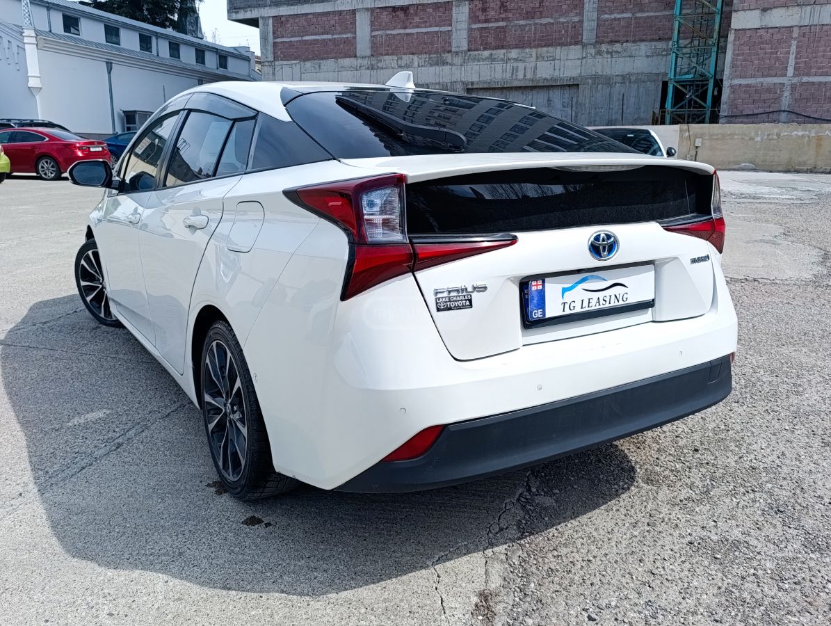 Toyota Prius - фото 4