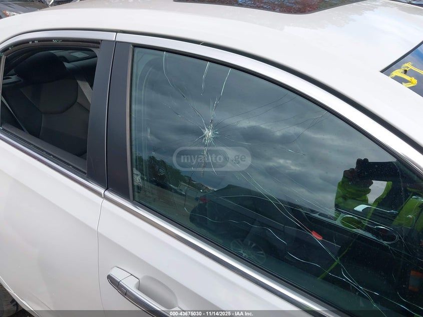 Cadillac CT4 2023 — миниатюра 12